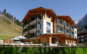 Spires Hotel